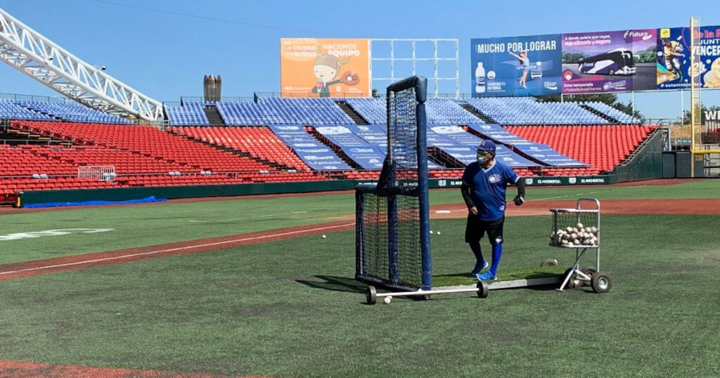 Batting Practice at Estadio Teodoro Mariscal